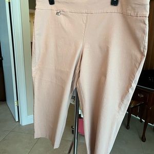 Alfani capri pants